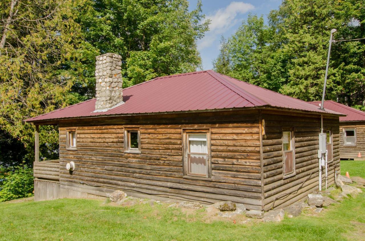 Mountain Lake Cottages Westmore Exterior photo